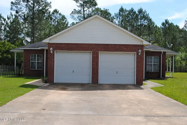 $1,050 | 8018 Exchange Street, Unit B, Gautier, MS 39553