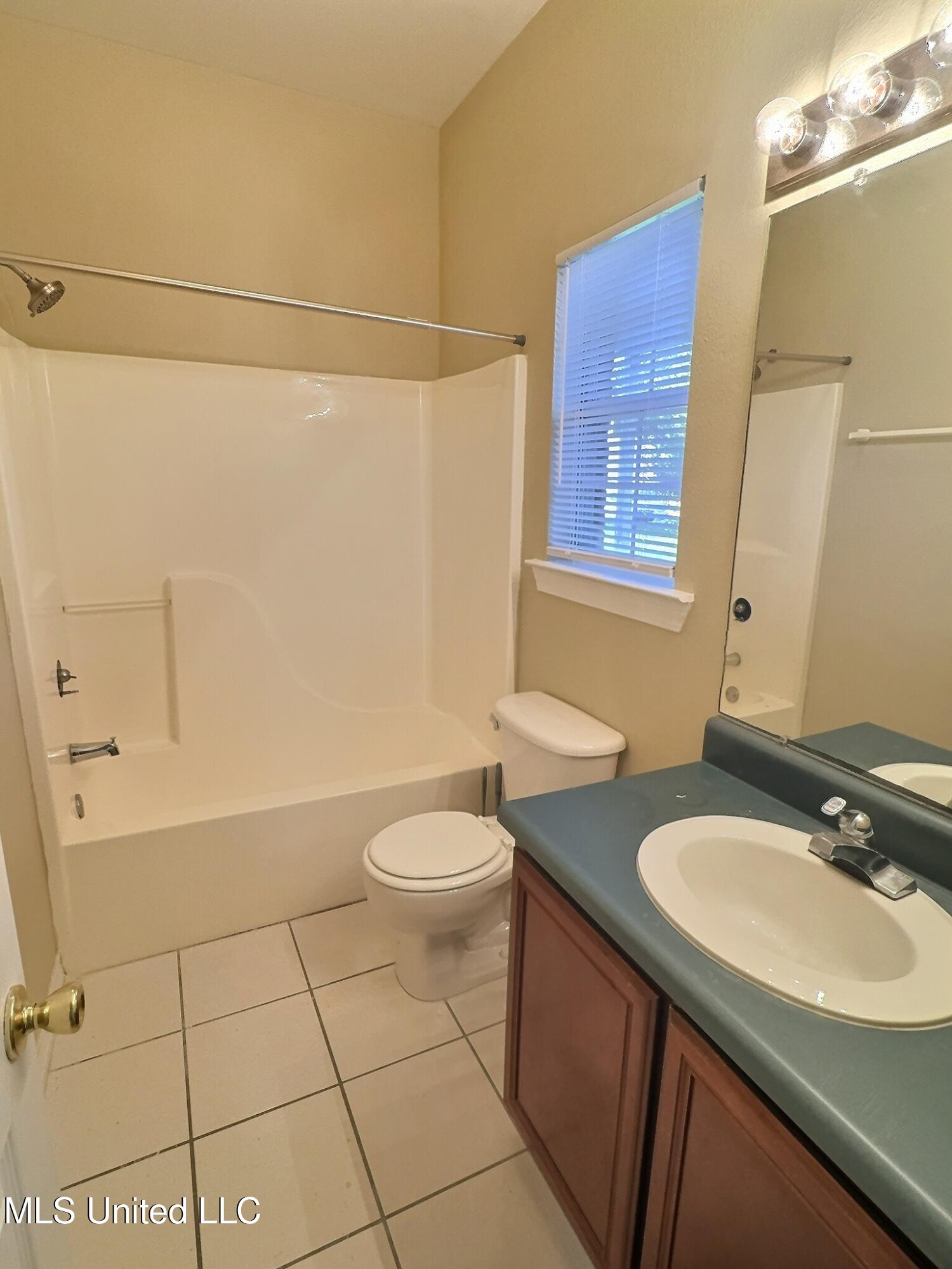 8018 Exchange Street, Unit B Gautier, MS 39553 - Photo 15 of 16 exposio_132603918