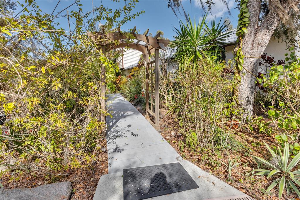 1035 Sirus Trail Sarasota, FL 34232 - Photo 2 of 48 a view of a plant in a garden