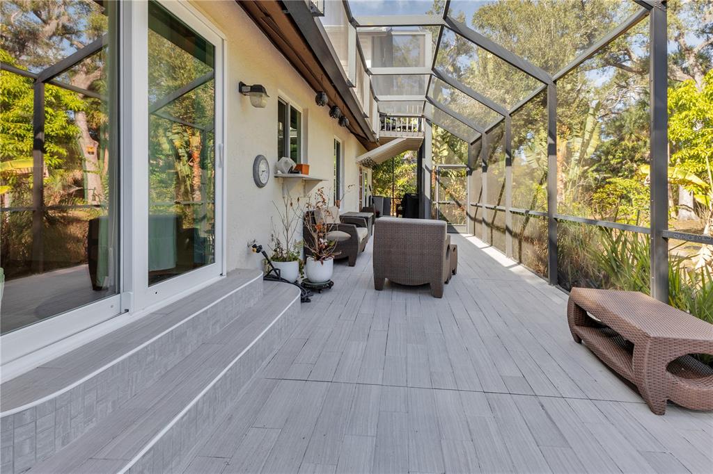 1035 Sirus Trail Sarasota, FL 34232 - Photo 39 of 48 a building outdoor space with seating space