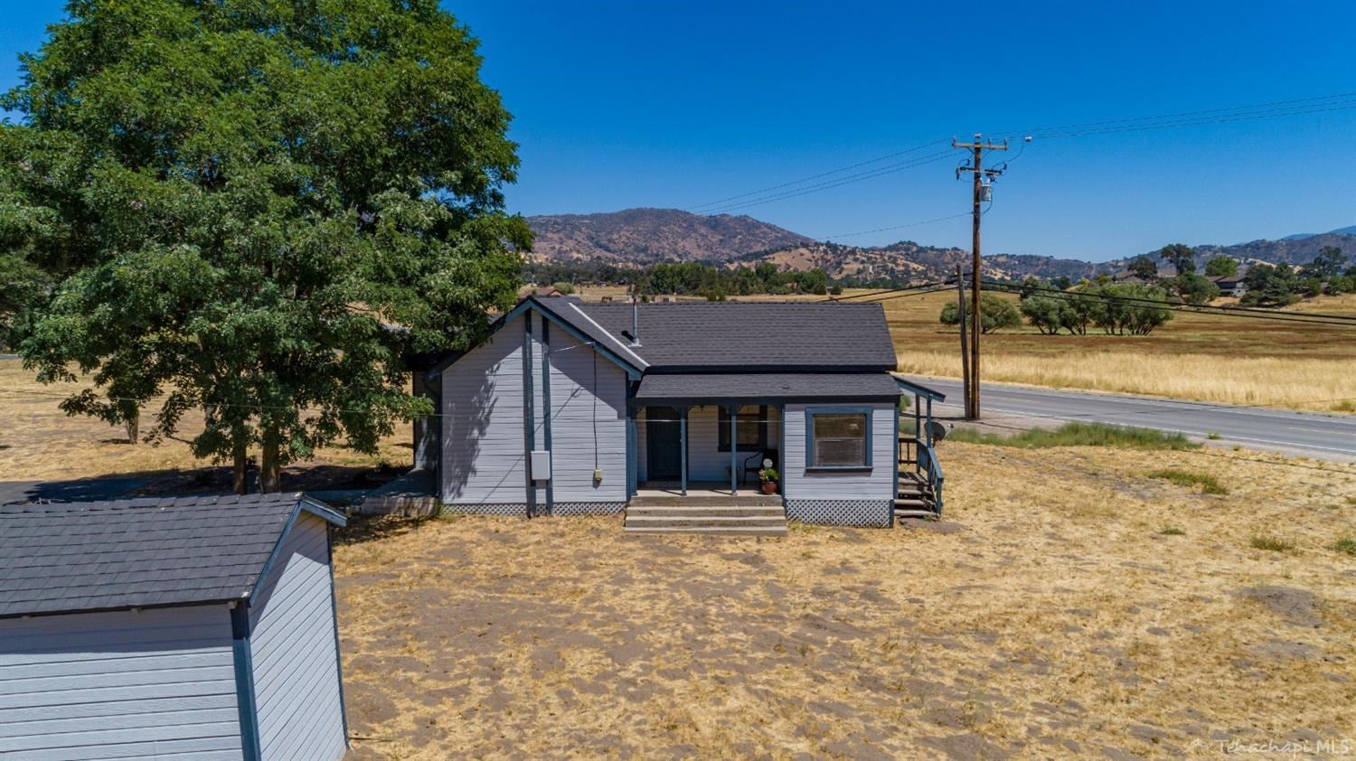 28701 Bear Valley Road Tehachapi, CA 93561 - Photo 7 of 57 Gallery Image 7