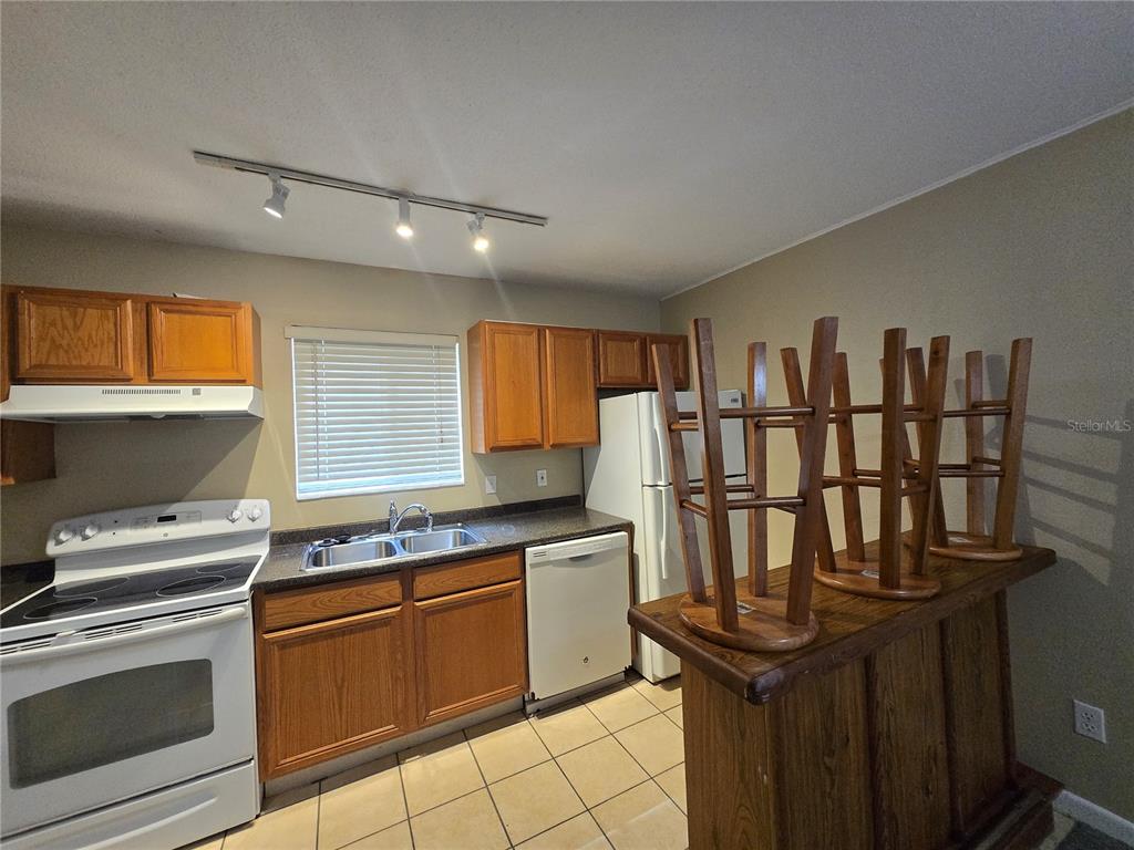 507 Northwest 39th Road, Unit 106 Gainesville, FL 32607 - Photo 9 of 29