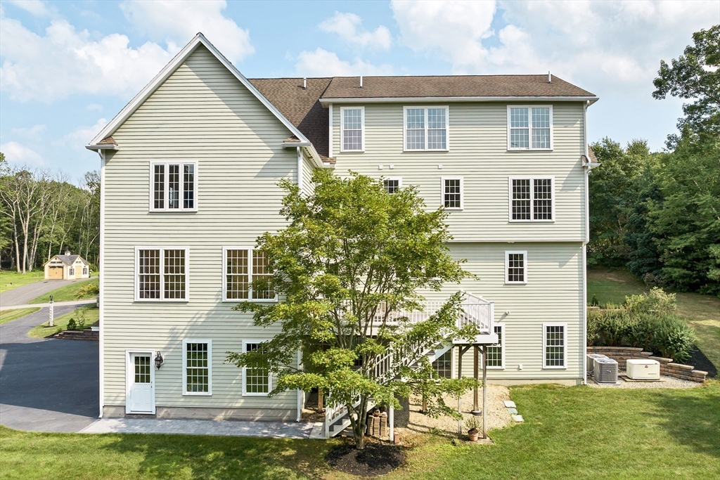 4 Ryan Farm Road Windham, NH 03087 - Photo 3 of 41