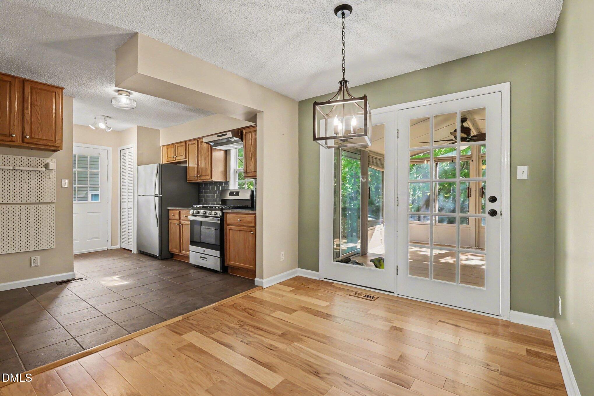 4009 Olde Coach Road Durham, NC 27707 - Photo 10 of 31