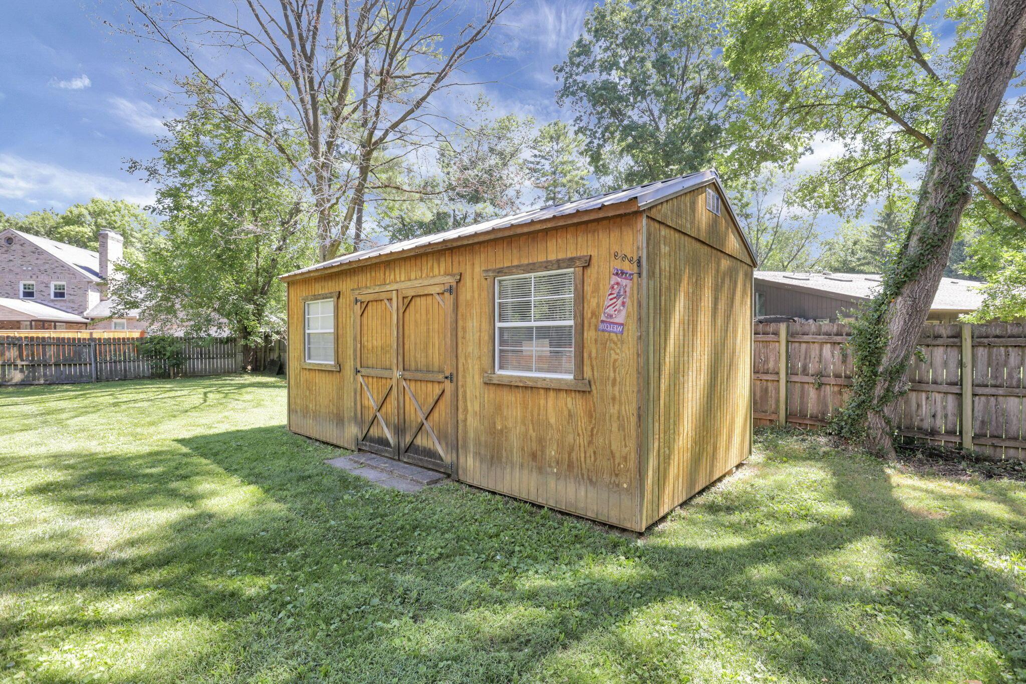 550 Country Club Road Columbus, OH 43213 - Photo 47 of 60 10' x 20' shed