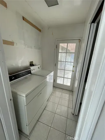 $989,000 | 5717 Natick Avenue, Sherman Oaks, CA 91411