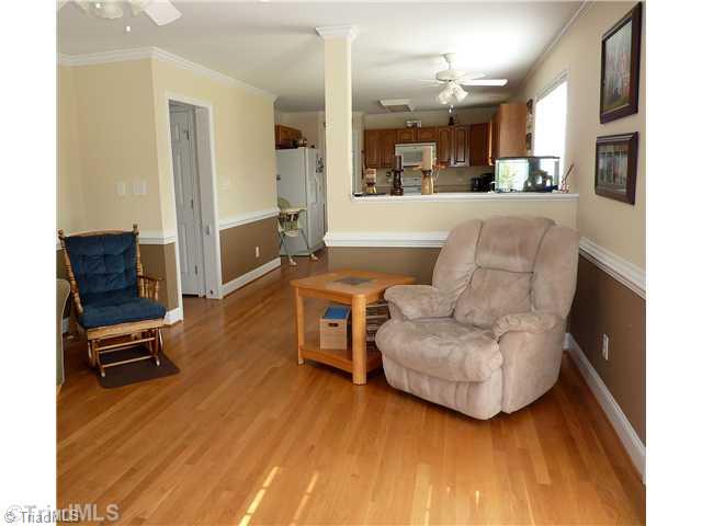 8059 Pritchett Road Browns Summit, NC 27214 - Photo 5 of 16 Living Room.