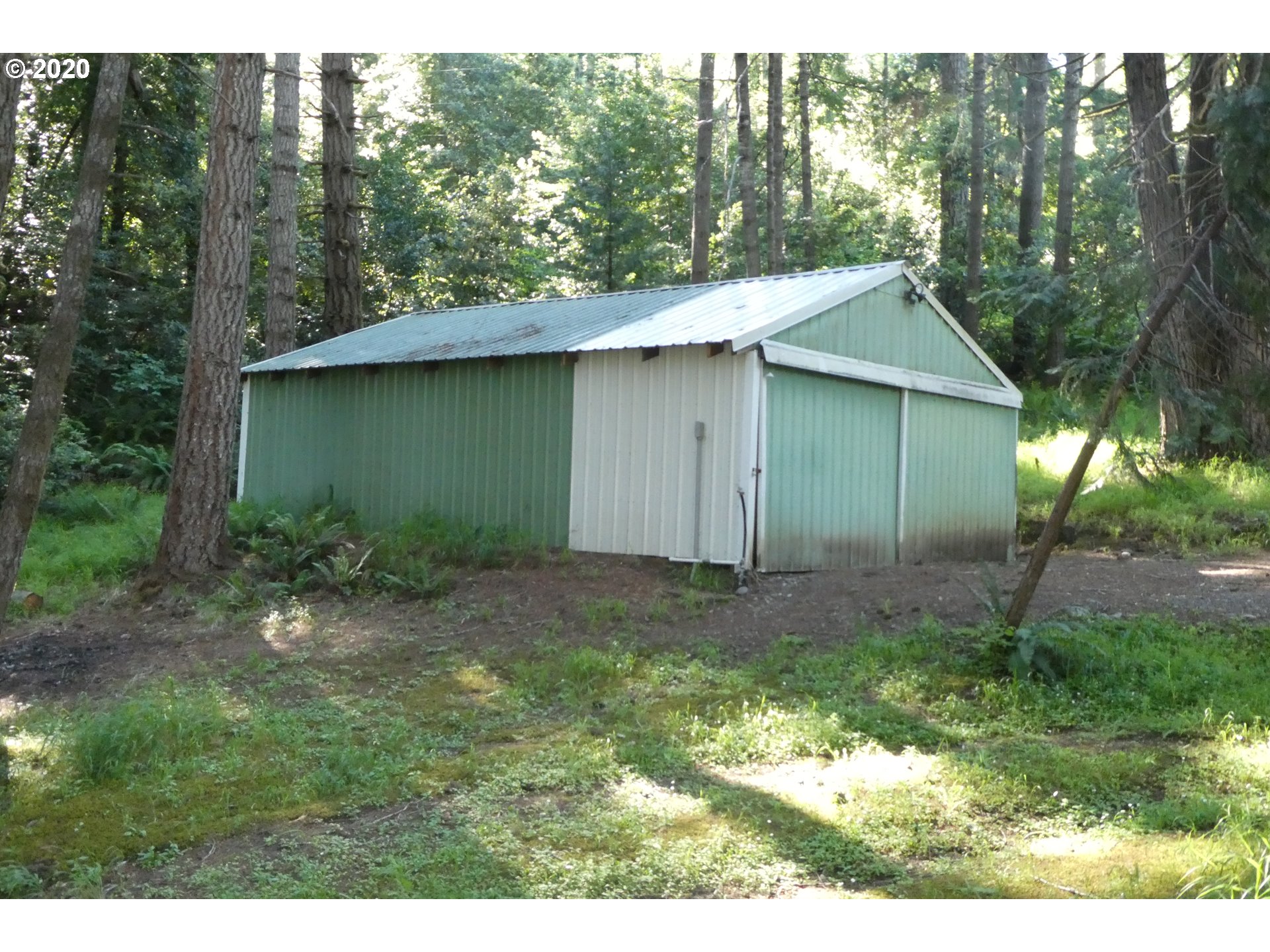 37705 Agness Illahe Road Agness, OR 97406 - Photo 6 of 31