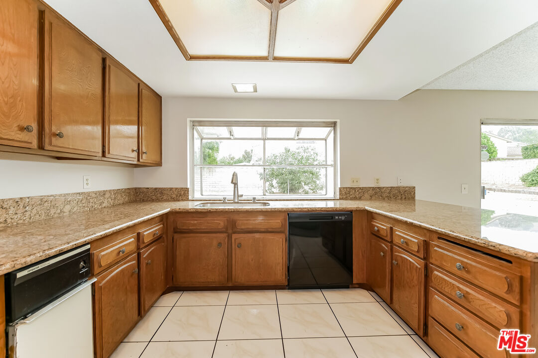 2205 Baseline Road La Verne, CA 91750 - Photo 14 of 27 Gallery Image 14