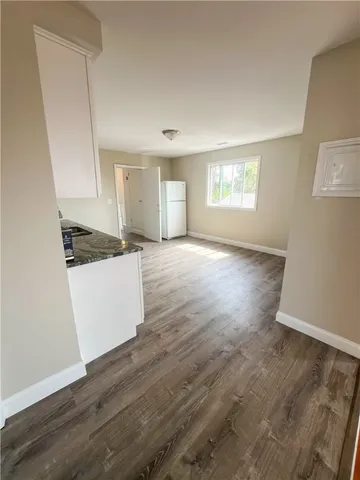 $2,500 | 37 Old Oak Avenue, Cranston, RI 02920