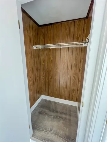 $2,500 | 37 Old Oak Avenue, Cranston, RI 02920