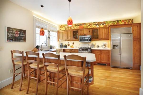 4 Perry Street, Unit A Brookline, MA 02445 - Photo 3 of 12 Gallery Image 3