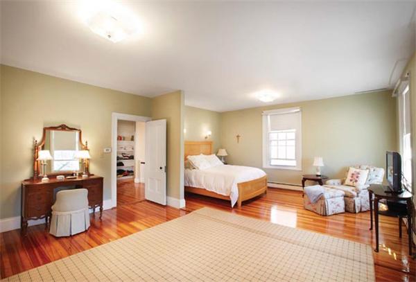 4 Perry Street, Unit A Brookline, MA 02445 - Photo 6 of 12 Gallery Image 6