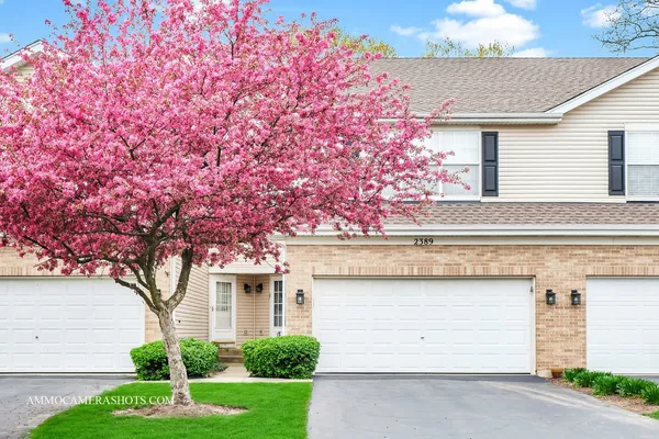 $2,800 | 2389 Stoughton Circle, Aurora, IL 60502
