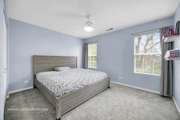 $2,800 | 2389 Stoughton Circle, Aurora, IL 60502