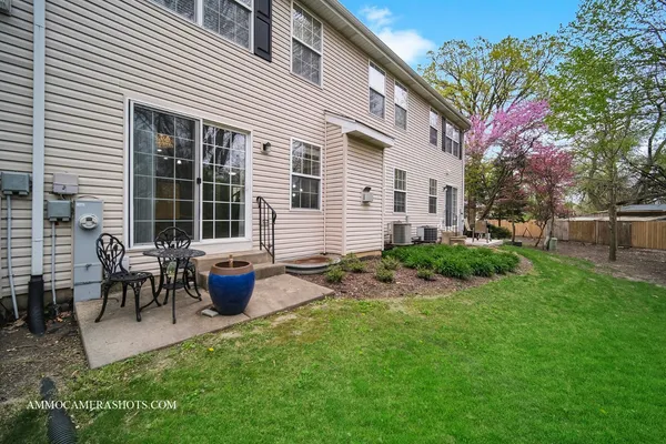 $2,800 | 2389 Stoughton Circle, Aurora, IL 60502