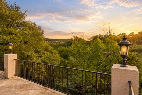 $2,339,000 | 2901 Demona Drive, Austin, TX 78733