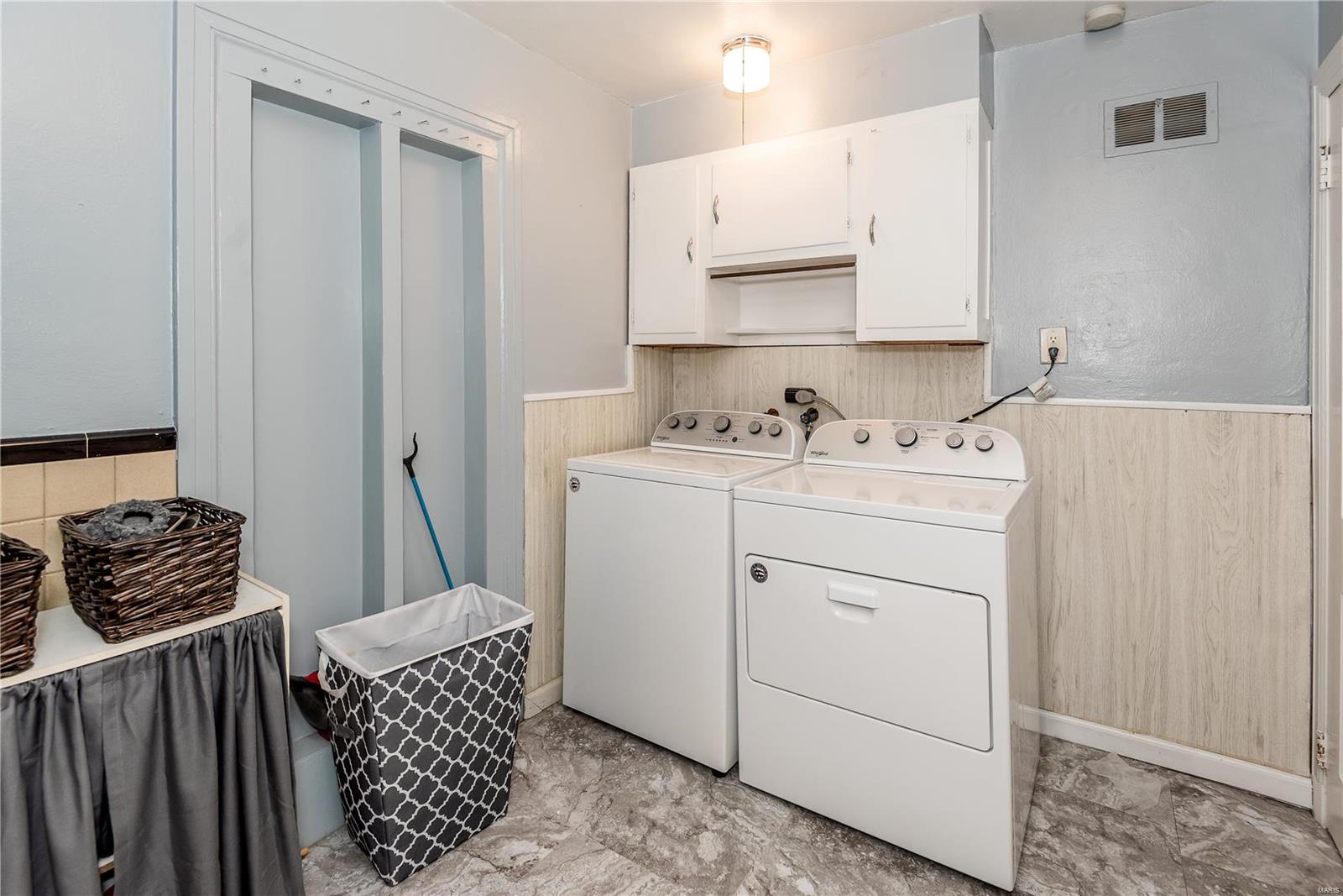 9457 Harold Drive St. Louis, MO 63134 - Photo 12 of 39