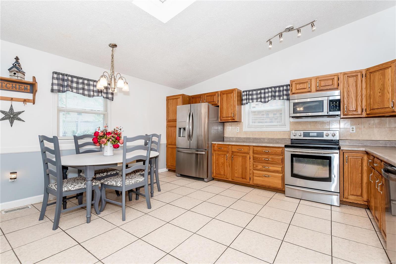 9457 Harold Drive St. Louis, MO 63134 - Photo 19 of 39