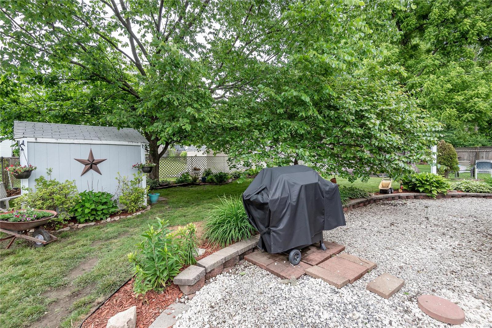 9457 Harold Drive St. Louis, MO 63134 - Photo 32 of 39