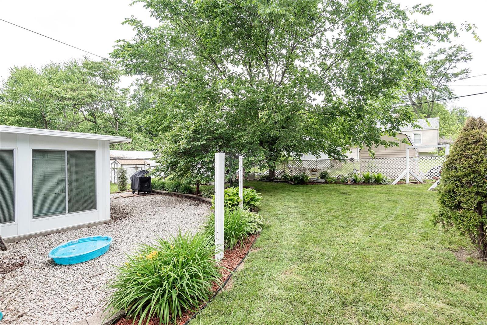 9457 Harold Drive St. Louis, MO 63134 - Photo 37 of 39