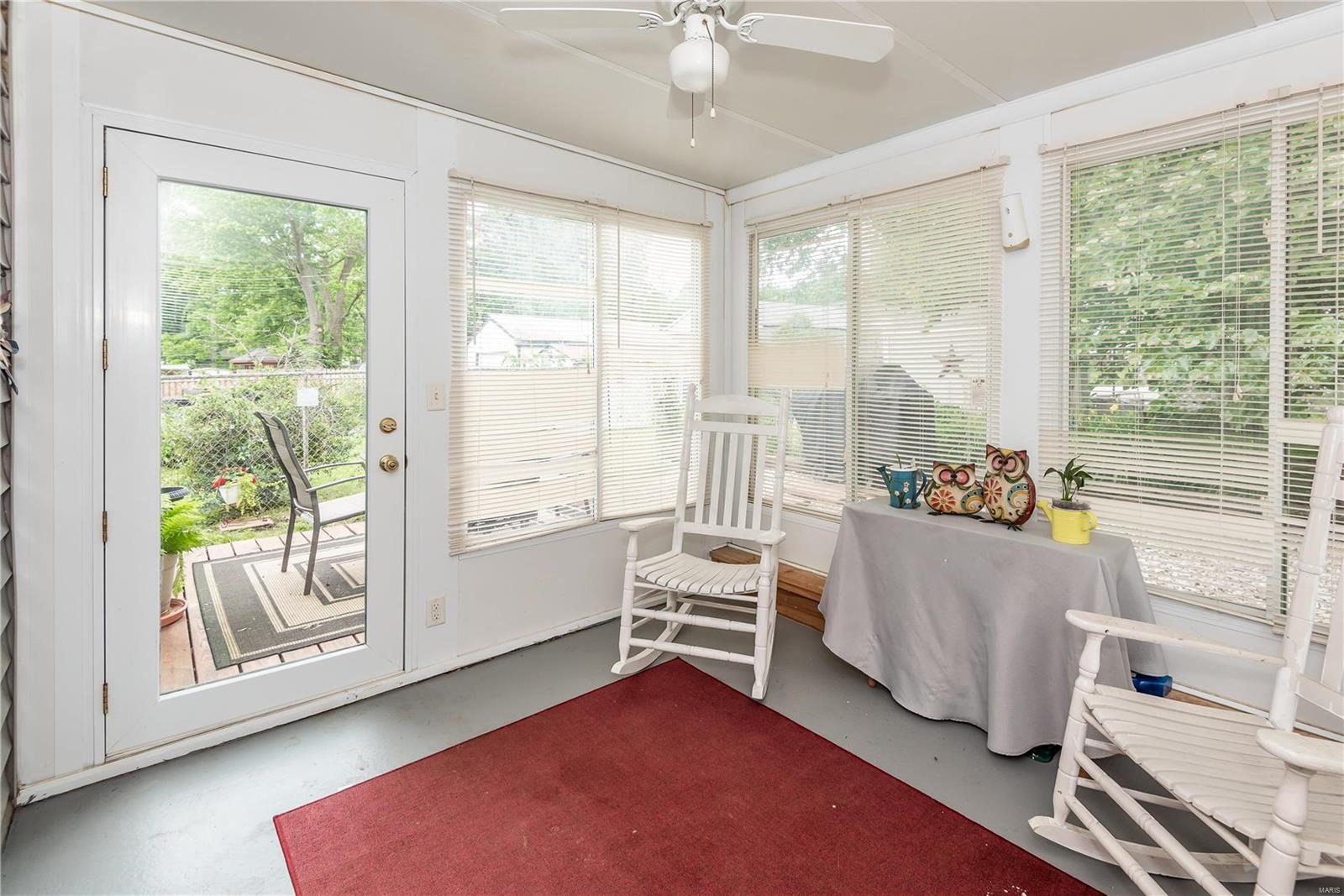 9457 Harold Drive St. Louis, MO 63134 - Photo 5 of 39