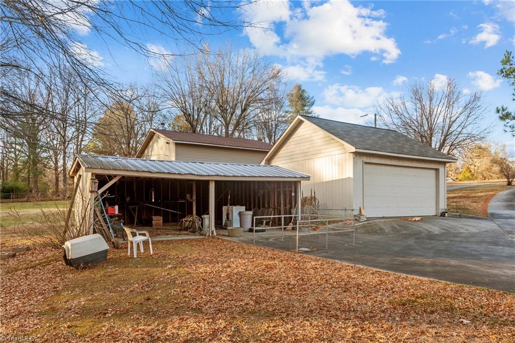 1808 Routh Road Burlington, NC 27217 - Photo 11 of 25 Gallery Image 11