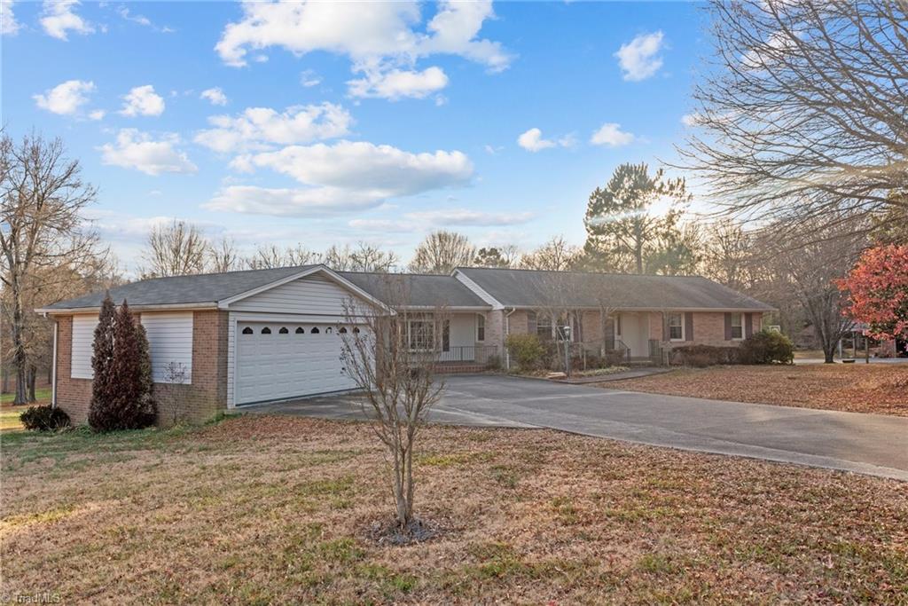 1808 Routh Road Burlington, NC 27217 - Photo 2 of 25 Gallery Image 2