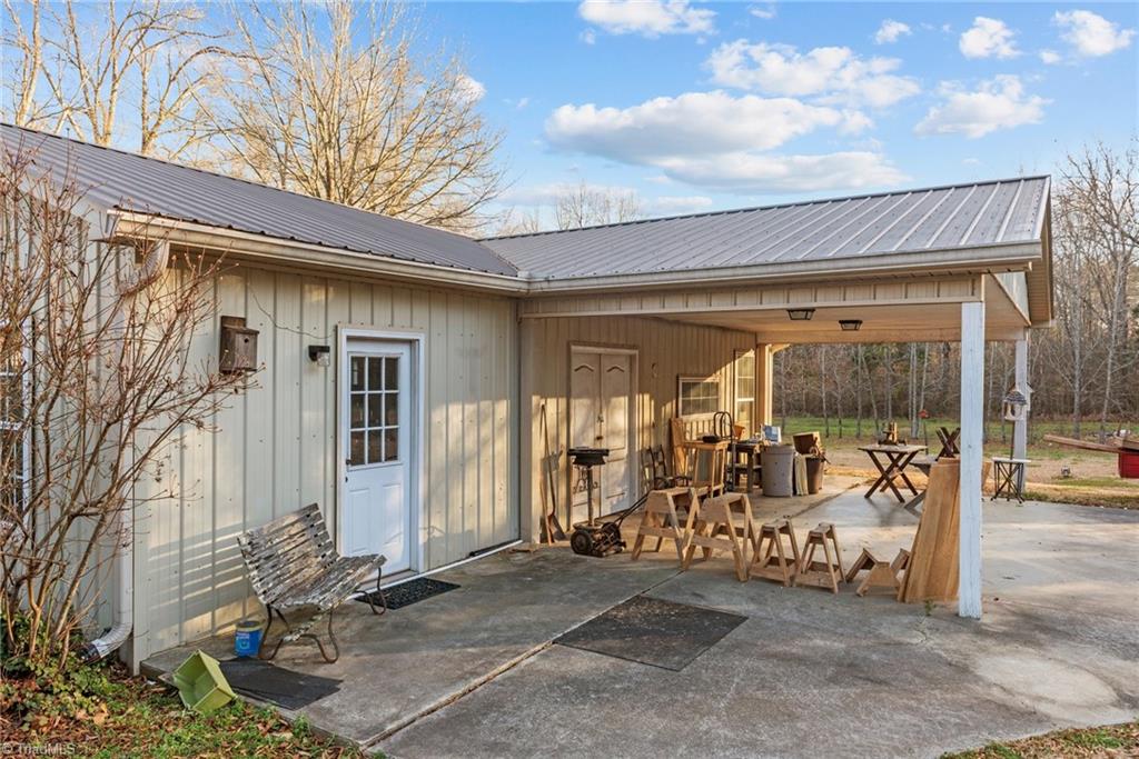 1808 Routh Road Burlington, NC 27217 - Photo 9 of 25 Gallery Image 9