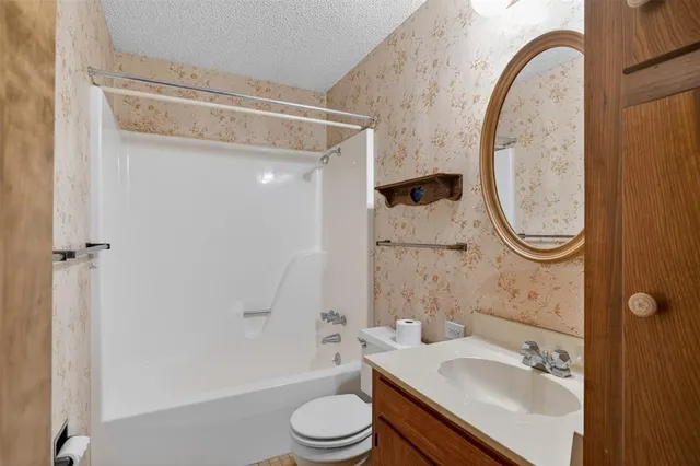 $215,000 | 8204 Heatherbrook Circle, Haughton, LA 71037