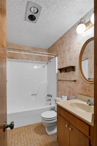 $215,000 | 8204 Heatherbrook Circle, Haughton, LA 71037