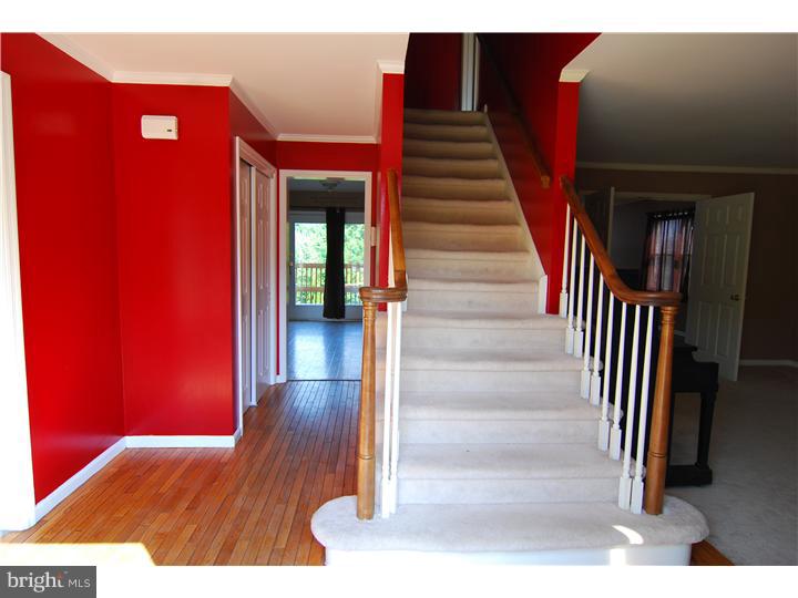 48 Rim View Lane Reading, PA 19607 - Photo 2 of 19 Foyer