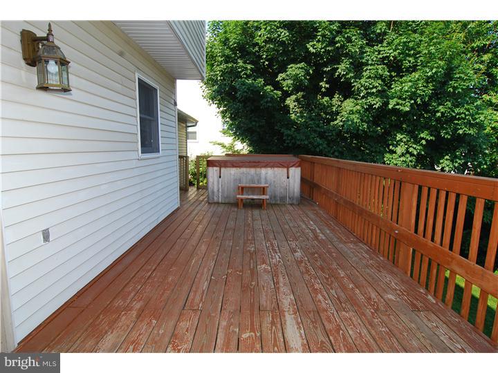 48 Rim View Lane Reading, PA 19607 - Photo 15 of 19 Deck