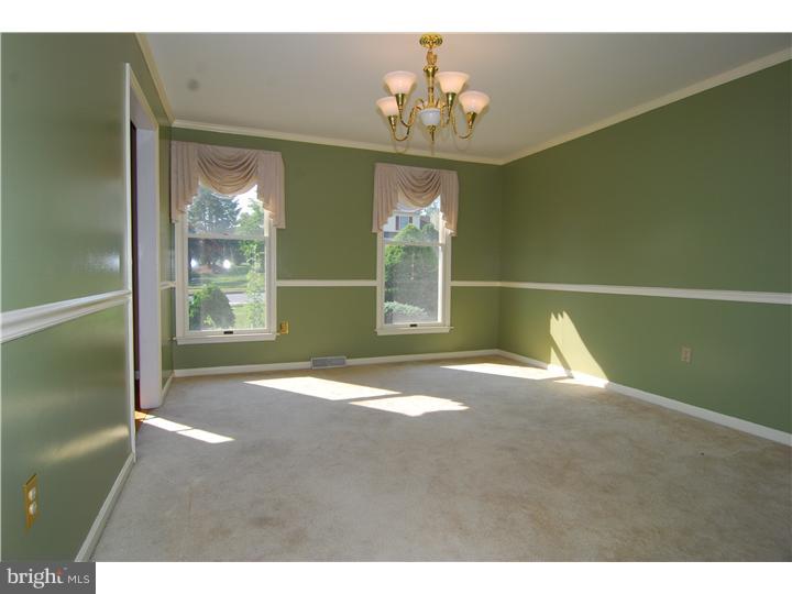 48 Rim View Lane Reading, PA 19607 - Photo 3 of 19 Dining Room