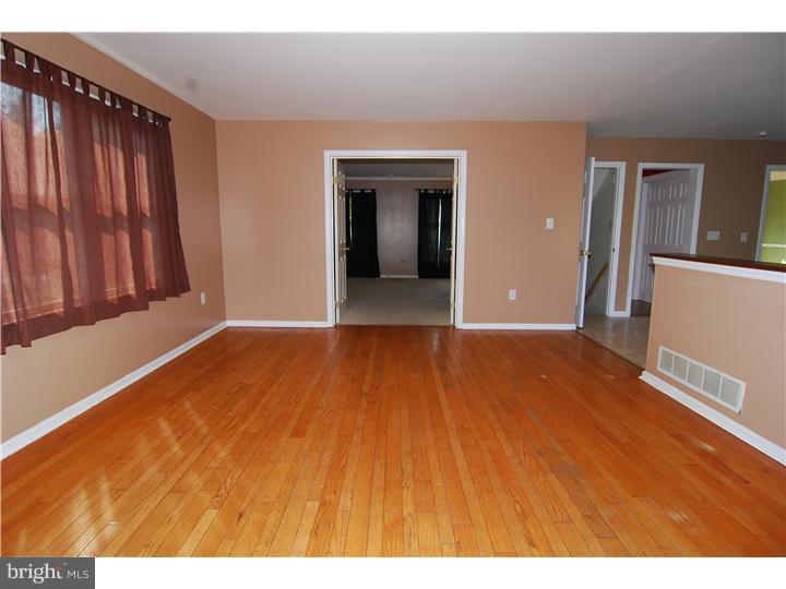 48 Rim View Lane Reading, PA 19607 - Photo 7 of 19 Family Room