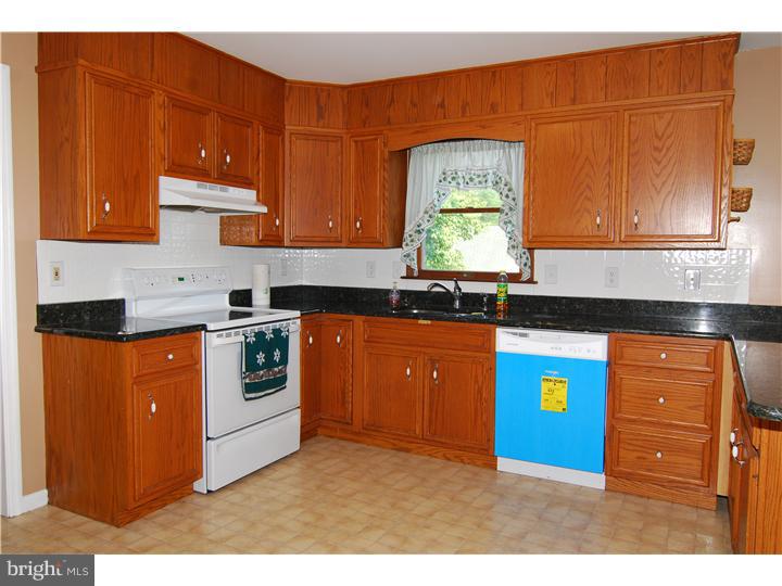 48 Rim View Lane Reading, PA 19607 - Photo 9 of 19 Kitchen