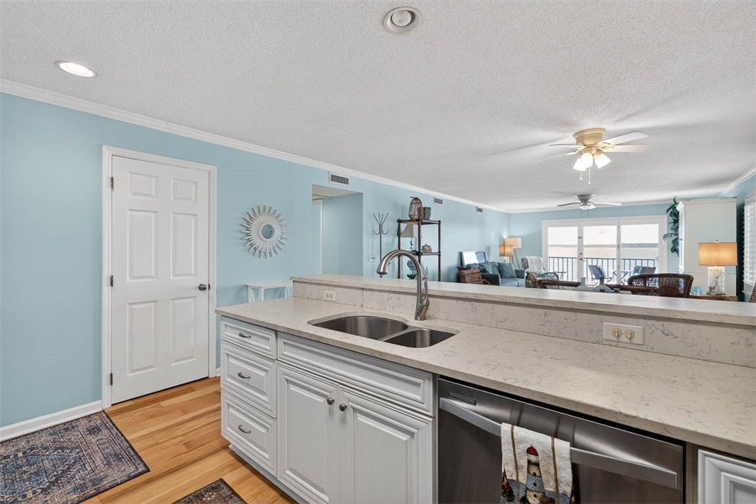 100 Floyd Street, Unit 201 St. Simons Island, GA 31522 - Photo 9 of 31