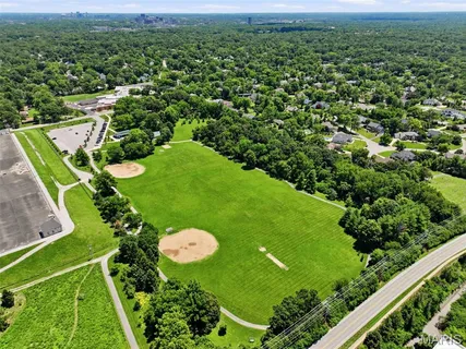 $1,399,900 | 17 Stacy Drive, St. Louis, MO 63132