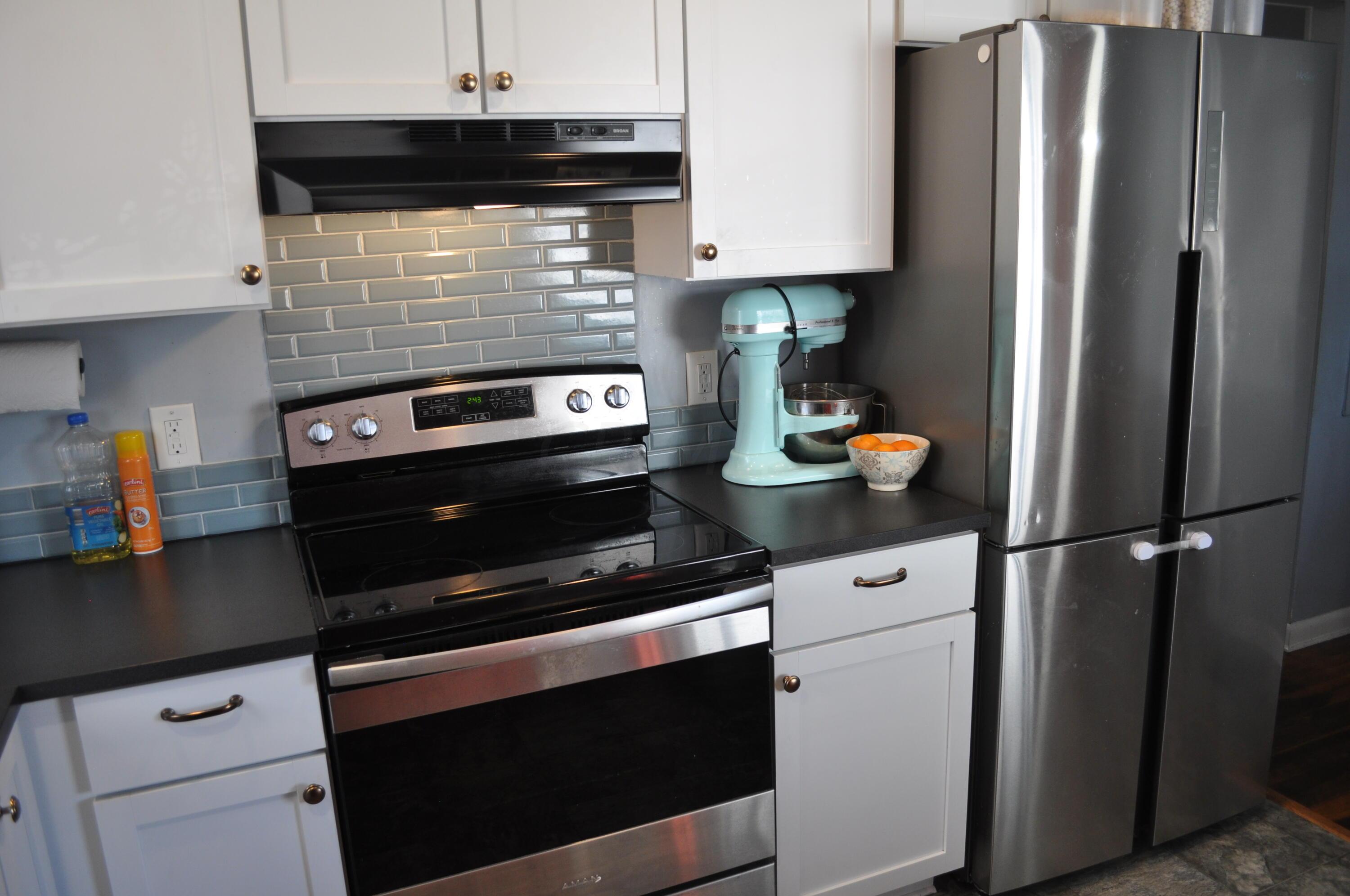 3386 Eakin Road Columbus, OH 43204 - Photo 7 of 31 Kitchen