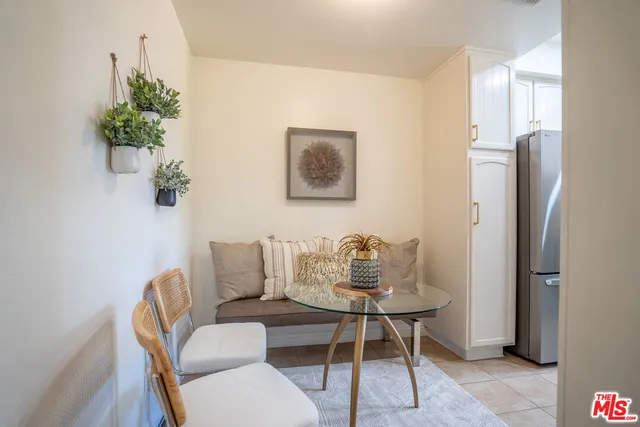 $975,000 | 4477 Wilshire Boulevard, Unit 312, Los Angeles, CA 90010