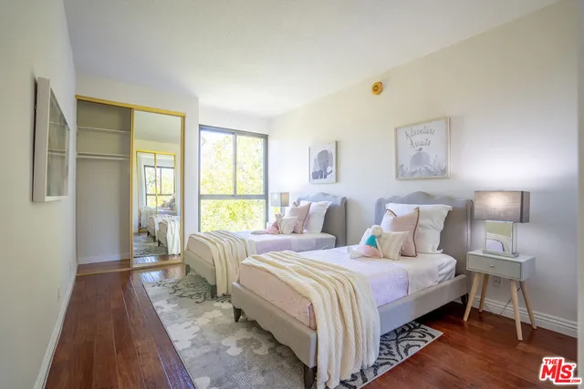 $975,000 | 4477 Wilshire Boulevard, Unit 312, Los Angeles, CA 90010