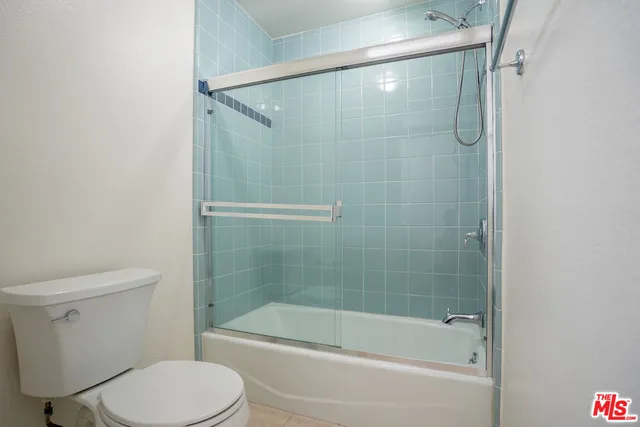 $975,000 | 4477 Wilshire Boulevard, Unit 312, Los Angeles, CA 90010