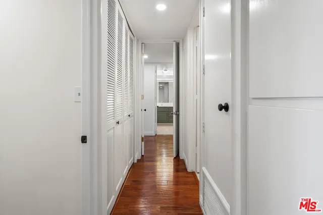 $975,000 | 4477 Wilshire Boulevard, Unit 312, Los Angeles, CA 90010