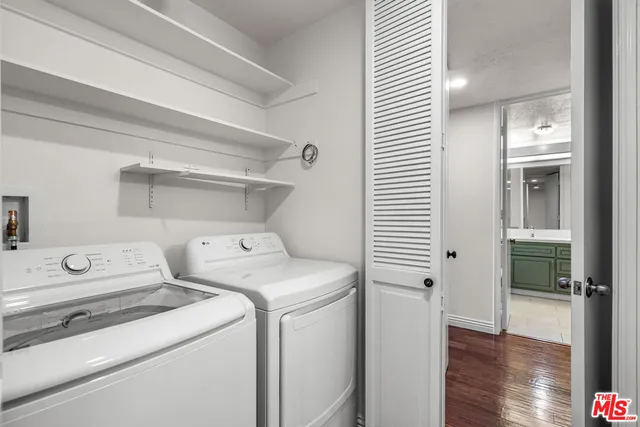 $975,000 | 4477 Wilshire Boulevard, Unit 312, Los Angeles, CA 90010