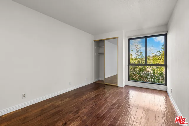 $975,000 | 4477 Wilshire Boulevard, Unit 312, Los Angeles, CA 90010