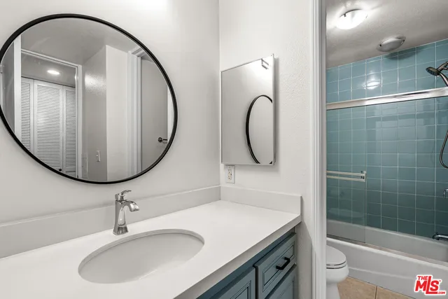 $975,000 | 4477 Wilshire Boulevard, Unit 312, Los Angeles, CA 90010