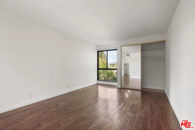 $975,000 | 4477 Wilshire Boulevard, Unit 312, Los Angeles, CA 90010