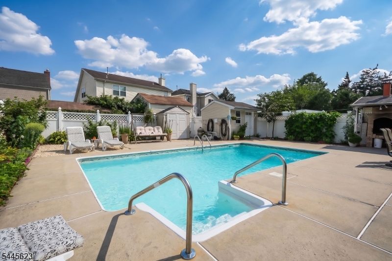 729 Colonial Arms Road Union, NJ 07083 - Photo 26 of 27