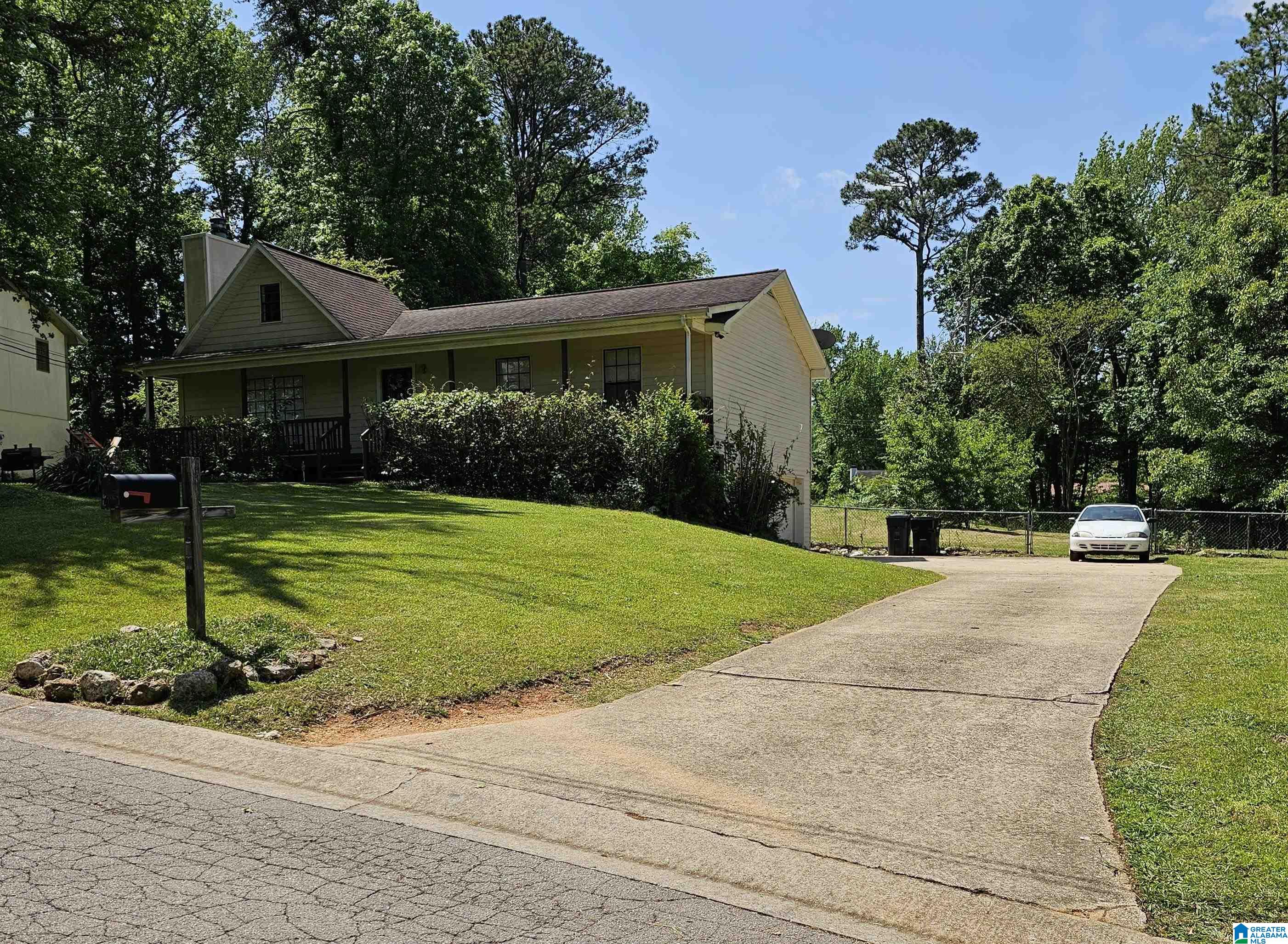 2719 Ray Way Birmingham, AL 35235 - Photo 2 of 18