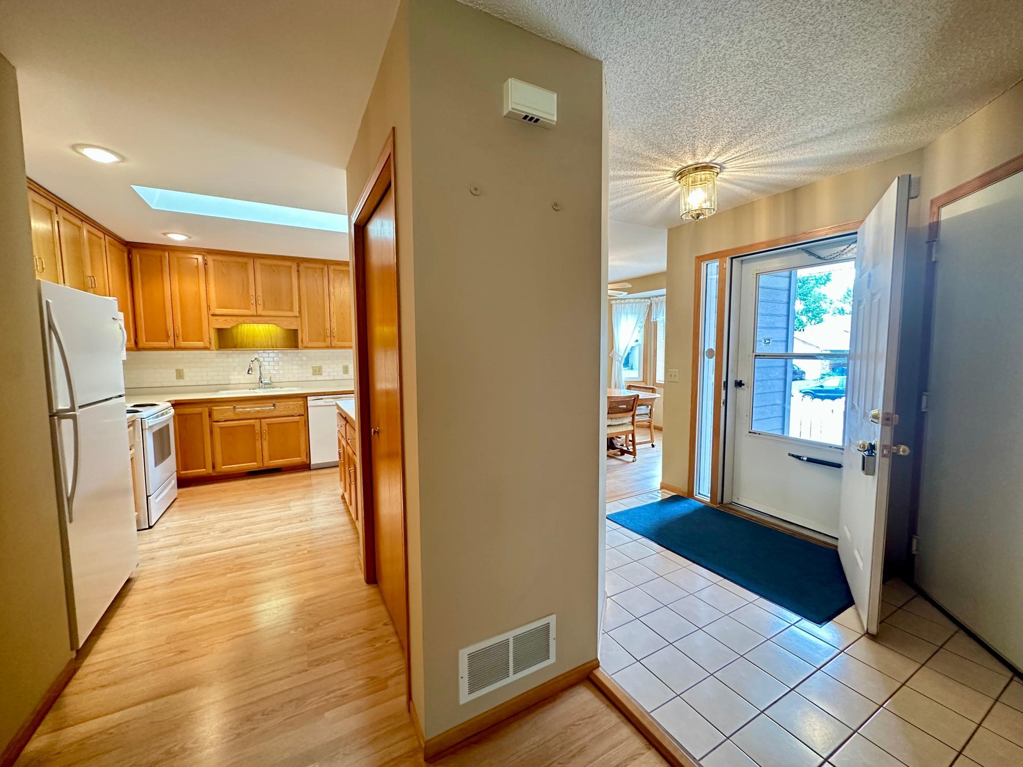 6 Oak Ridge Trail Circle Pines, MN 55014 - Photo 12 of 32